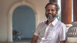 பணம் மட்டுமா முன்னேற்றம்? வெடித்தது விவாதம்.. முக்கிய மெசேஜ் சொன்ன ZOHO ஸ்ரீதர் வேம்பு.!!