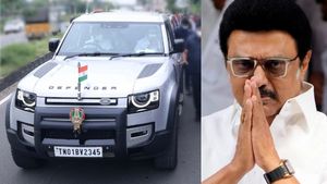 ஸ்டாலின் கார் திடீரென சிறுசேரி பக்கம் திரும்பியது ஏன்..? 