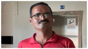 வாழ்க்கையை புரட்டி போட்ட விபத்து..  வாழ்க்கை பாடத்தை கற்றுக்கொடுத்த சோமேட்டோ ஊழியர்..