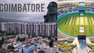 சின்னசாமி ஸ்டேடியத்திற்கு போட்டியா கோவை கிரிக்கெட் ஸ்டேடியம்.. அங்க 40000 இங்க 30000..!