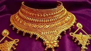 தங்க நகை பிரியர்களுக்கு சூப்பர் ஜாக்பாட்: ஏறிய வேகத்தில் இறங்கும் தங்கம்!