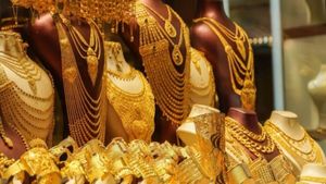 தங்கம் வாங்குவோருக்கு அடித்த ஜாக்பாட்.. தொடர்ந்து சரியும் தங்கம்.. சீக்கிரம் கடைக்கு போங்க.!!