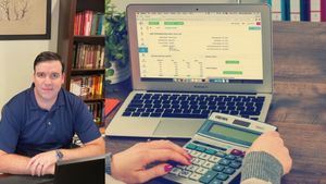  பங்கு வர்த்தகர் டூ டியூஷன் ஆசிரியர்.. வீட்டிலிருந்தே ஒரு மணி நேரத்திற்கு ரூ.86,800 வருமானம்..!!