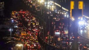  11 கி.மீ கடக்க 2.15 மணி நேரமா? முடியலப்பா.. பெங்களூரு டிராபிக்-ஐ சரிசெய்ய ரூ.1 கோடி நிதி.!!