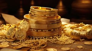 தங்கம் வாங்குவோருக்கு அதிர்ச்சி..  நேற்று சவரன் ரூ.400 குறைந்தது.. இன்று ரூ.400 மேல் எகிறியது.!!