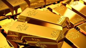 அமெரிக்கா-வியட்நாம் ஒப்பந்தம்.. பங்குச்சந்தை பக்கம் திரும்பிய முதலீட்டாளர்கள்.. தங்கம் விலை சரிவு..!