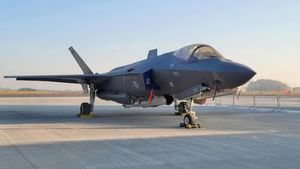 கேரளாவில் நிறுத்தப்பட்ட பிரிட்டன் போர் விமானம்!! பார்க்கிங் கட்டணமே இத்தனை லட்சமா?