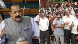 மத்திய அரசு ஊழியர்கள் இனி இந்த காரணத்திற்கும் 30 நாட்கள் சம்பளத்துடன் விடுப்பு எடுக்கலாம்- அரசு