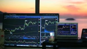 4 நாட்கள் சரிவில் இருந்து மீண்டு வந்த இந்திய பங்குச்சந்தைகள்!! - எந்த துறைகள் லாபம் பார்த்தன?