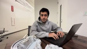 நான் பல நிறுவனங்கள்ல வேலை பார்த்தது உண்மை தான் –CEOக்களின் குற்றச்சாட்டுகளுக்கு இந்திய இளைஞர் பதில்