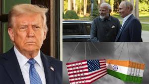 டிரம்ப்-ன் 25% வரி விதிப்பால் எந்தெந்த துறைகளுக்கு அதிக பாதிப்பு? லிஸ்டில் இந்த துறை கூட இருக்கே..!