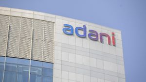 அதானி குரூப் புதிய சாதனை.. உள்கட்டமைப்பு மற்றும் தூய்மை எரிசக்தி பிரிவில் ரூ.90,572 கோடி வளர்ச்சி!