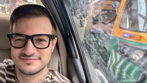 அட்வான்ஸ் தொகை மட்டுமே ரூ.23 லட்சமா.? கதறிய டிஜிட்டல் கிரியேட்டருக்கு காத்திருந்த சர்ப்ரைஸ்..!!