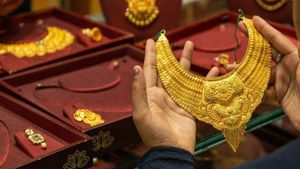  தங்கம் வாங்குவோருக்கு சூப்பர் நியூஸ்.. சவரன் ரூ.200 குறைந்தது.!!