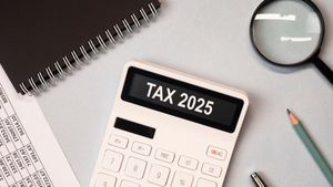 சம்பளம் வாங்குவோருக்கு ஓர் நற்செய்தி.. இரண்டு முக்கிய வரிகளில் வரி விலக்கு வரம்புகள் உயர்வு..!!