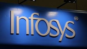 இன்ஃபோசிஸ் நிறுவனத்திற்கு சிங்கப்பூர் அரசு ரூ.66 லட்சம் அபராதம்.. நாராயண மூர்த்திக்கு விழுந்த அடி.!!