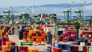 இந்தியா – ஓமன் இடையே தடையற்ற வர்த்தக ஒப்பந்தம்.. எந்தெந்த பொருட்களின் விலை குறையும்?