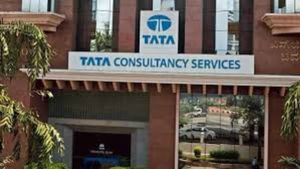 நீங்களே ராஜினாமா பண்றீங்களா? நாங்க அனுப்பி வைக்கவா? – மிரட்டப்படுவதாக டிசிஎஸ் மீது பரபரப்பு புகார்