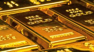 உச்சம் தொடும் தங்கம் விலை.. ஒரே ஆண்டில் 35% ஏற்றம்.. இப்போது வாங்கலாமா?