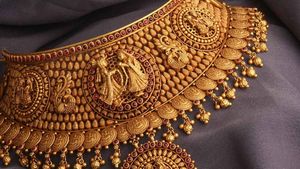 தங்கம் விலை குறையட்டும் வாங்கிக்கலாம்னு காத்துட்டு இருக்கீங்களா ! உங்களுக்கு தான் இந்த செய்தி!!