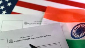 H-1B விசா வைத்திருக்கும் நாடுகளின் பட்டியல்.. முதலிடத்தில் இருப்பது யார்? இந்தியாவுக்கு எந்த இடம்?