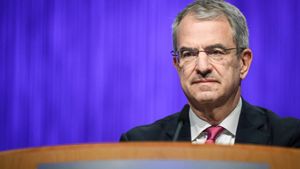 நெஸ்லே நிறுவனத்தில் அதிர்ச்சி.. ஊழியருடன் தொடர்பில் இருந்ததால் CEO பணிநீக்கம்!