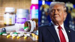 மீண்டும் வேலையை காட்டிய டிரம்ப்.. மருந்துகளுக்கு 100% இறக்குமதி வரி!!
