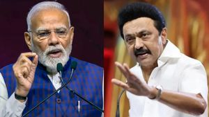 GST: 8 ஆண்டுகளுக்கு முன் செய்ய வேண்டியதை இப்போது செய்யும் மோடி அரசு.. ஸ்டாலின் பரபர டிவீட்..!!