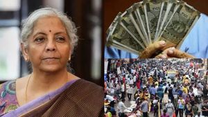 மக்கள் கைகளில் ரூ. 2 லட்சம் கோடி ! நிதி அமைச்சர் நிர்மலா சீதாராமன் போடும் கணக்கு!!