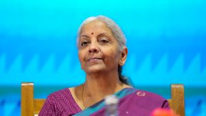  ஜிஎஸ்டி 2.0 பொருளாதாரத்தில் ரூ.2 டிரில்லியன் முதலீடு.. 90% பொருட்களுக்கு இப்போ 18% வரி.!!