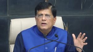 வரிப் பதற்றம் ஒருபுறம்.. வர்த்தக ஒப்பந்தம், H-1B விசா விவாதம்.. பியூஷ் கோயல் அமெரிக்கா பயணம்!