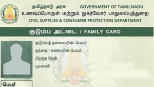 ரேஷன் கார்டில் பெயர் சேர்க்கனுமா? 5 நிமிஷம் போதும்!! எப்படினு தெரிஞ்சுக்கலாம் வாங்க!!