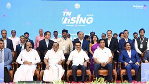 ஓசூர் மக்கள் கொண்டாட்டம்!! 49,000 வேலைவாய்ப்புகள்.. ரூ.24,307 கோடி முதலீடுகள்! கெத்து காட்டிய அரசு!