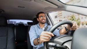  90ஸ் கிட்ஸ் இத கவனிச்சீங்களா!! இனி சிங்கிளா போனா எக்ஸ்ட்ரா டேக்ஸ்!!  