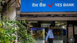 SBI- ஐ தூக்கி சாப்பிட்ட Yes Bank.. எல்லாம் ஜப்பானின் SMBC-யால் நடந்த மேஜிக்.!!