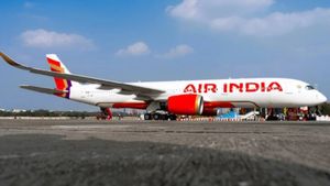 பெரிய சிக்கலில் Airindia.. ரூ.10,000 கோடி தேவை.. காப்பாற்றுமா சிங்கப்பூர் ஏர்லைன்ஸ், டாடா சன்ஸ்?