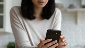 ‘நான் அவன் இல்லை’ பட பாணியில் மோசடி.. காதல் வலையில் சிக்கிய பெண் வங்கி ஊழியரிடம் ரூ.7 லட்சம் அபேஸ்.!