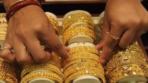 மீண்டும் வேலையை காட்டும் தங்கம் !! நாளைக்கு தான் கச்சேரியே இருக்கு!!