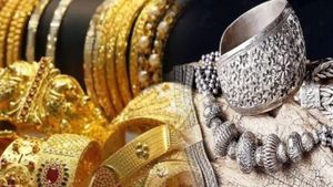 5 கிலோ தங்கம், 200 கிலோ வெள்ளியை பணமாக்கி ரியல் எஸ்டேட்டில் முதலீடு.. அதிரவிட்ட தொழிலதிபர்..!!