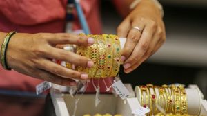 24 மணி நேரத்தில் 3 முறை குறைந்த தங்கம் விலை!! இனி தங்கத்துக்கு இறங்குமுகம் தானா?