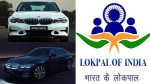 பெட்டர்மாஸ் லைட்டே தான் வேணுமா? BMW கார் வாங்க டெண்டர்.. சர்ச்சையில் லோக்பால் அமைப்பு!!