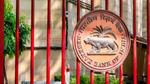 பங்குகளுக்கு எதிராக ரூ.1 கோடி வரை கடன்! ரிசர்வ் வங்கியின் புதிய ஆஃபர்.. என்ன சொல்கிறார் நிதின் காமத்