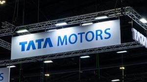 வீழ்ச்சியில் டாடா மோட்டார்ஸ்.. பங்குகள் 40% சரிவு.!!