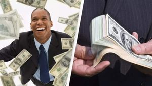 சம்பளத்தை விட 300 மடங்கு அக்கவுண்டுக்கு வந்த பணம்..   கடைசியில் என்ன ஆச்சு தெரியுமா?