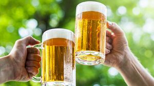 வீட்டு பிரிட்ஜ்-க்குள் வந்த பீர் பாட்டில்.. இந்திய குடும்பங்களாக இப்படி..?  