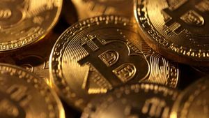 பீதியில் கிரிப்டோ சந்தை.. பிட்காயின் 80,000 டாலருக்கு கீழ் சரிவதால் முதலீட்டாளர்கள் அதிர்ச்சி..!!