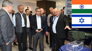 இந்தியா - இஸ்ரேல் கூட்டணியில் டிபென்ஸ் உற்பத்தி.. இஸ்ரேல்-க்கு பறந்த முக்கிய அதிகாரி..!! 