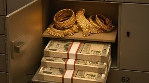 லாக்கர்ல இருக்கும் நகைக்கு கூட பாதுகாப்பு இல்லை!! சென்னை வங்கியில் நடந்த அதிர வைக்கும் சம்பவம்!!