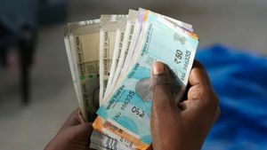 தினமும் ரூ.200 முதலீடு செய்து ரூ.20 லட்சம் ஈட்டுவது எப்படி? மியூச்சுவல் ஃபண்ட் ரகசியம் தெரியுமா..?