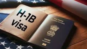 இனி ஹெச்1பி விசாவே கிடையாதா? – புதிய மசோதா கொண்டு வரும் டிரம்ப் கட்சி எம்பி..!!